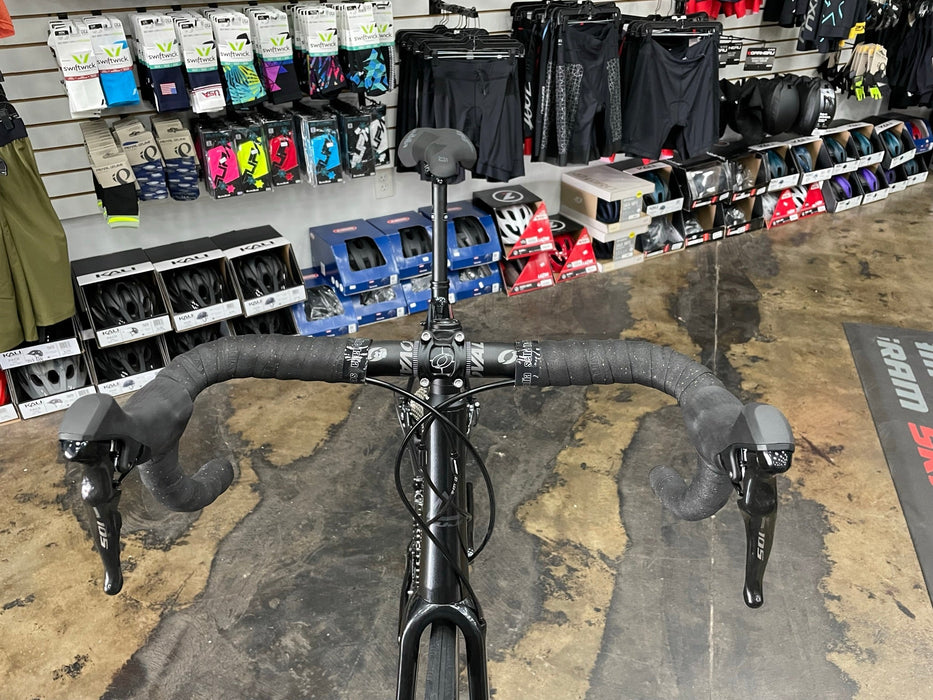 Fuji Sportif 1.1 Disc Shimano 105 11 Speed - Pearl Black