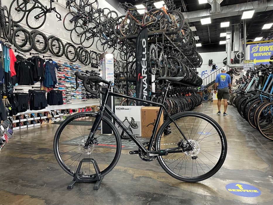 Fuji Sportif 1.1 Disc Shimano 105 11 Speed - Pearl Black