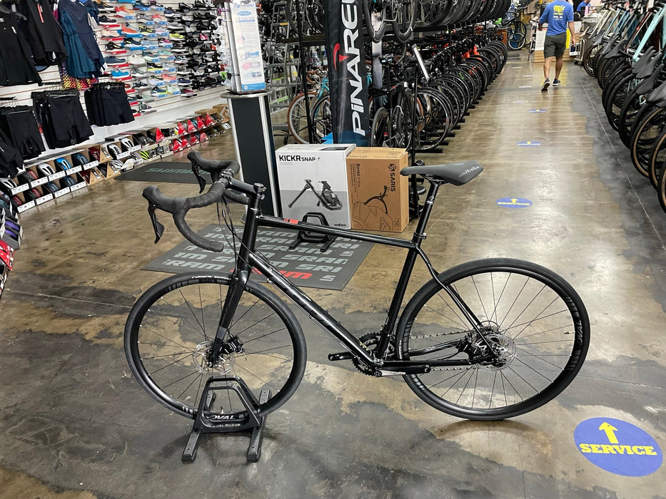 Fuji Sportif 1.1 Disc Shimano 105 11 Speed - Pearl Black