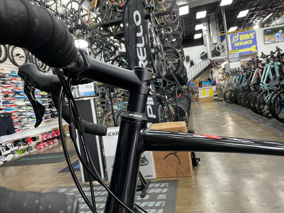Fuji Sportif 1.1 Disc Shimano 105 11 Speed - Pearl Black