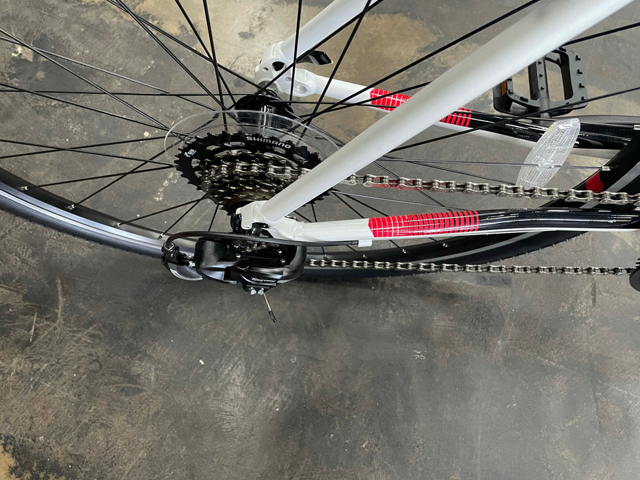Fuji Absolute 2.1 ST Shimano Tourney - Pearl White